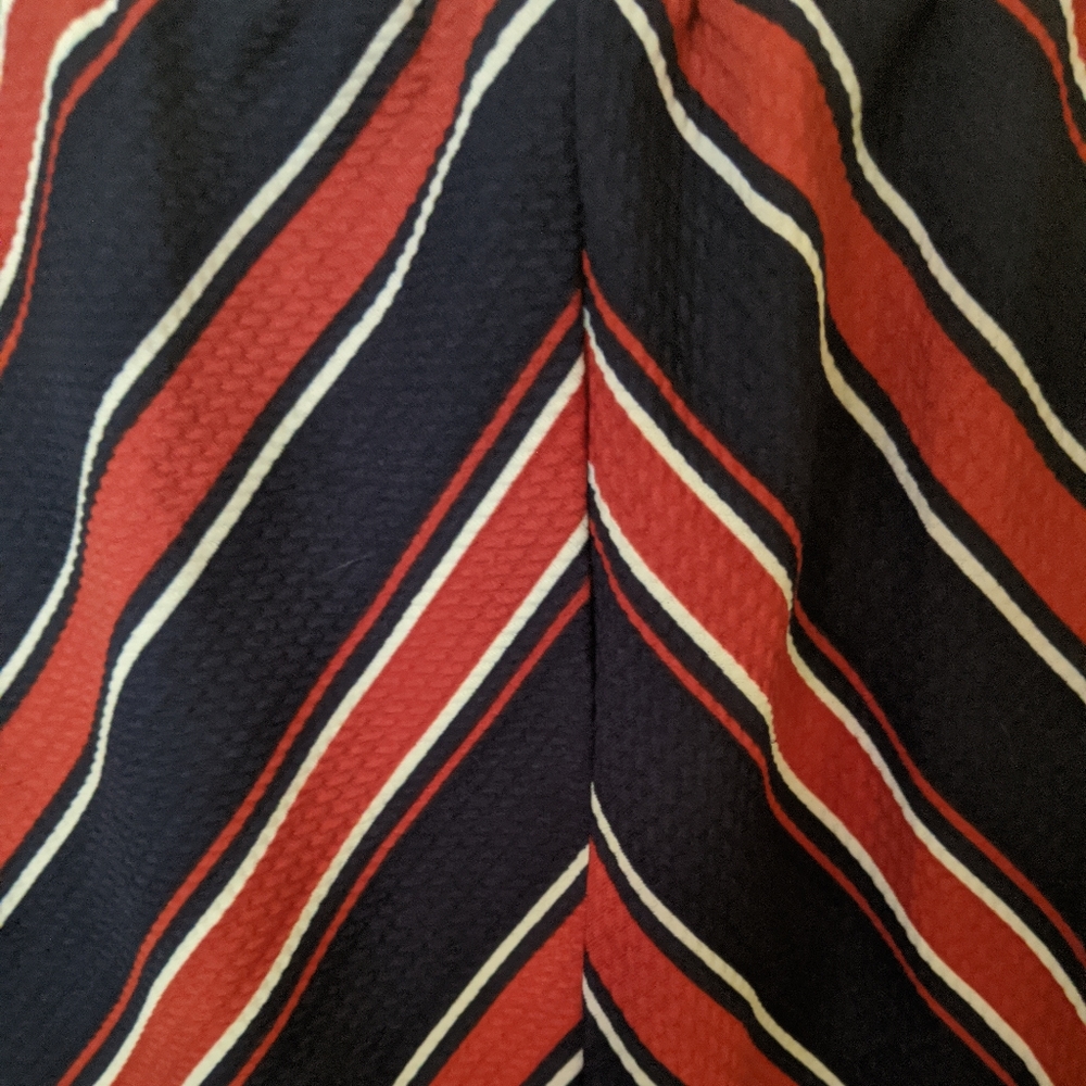 Chevron pattern skirt - Picture 3 of 4